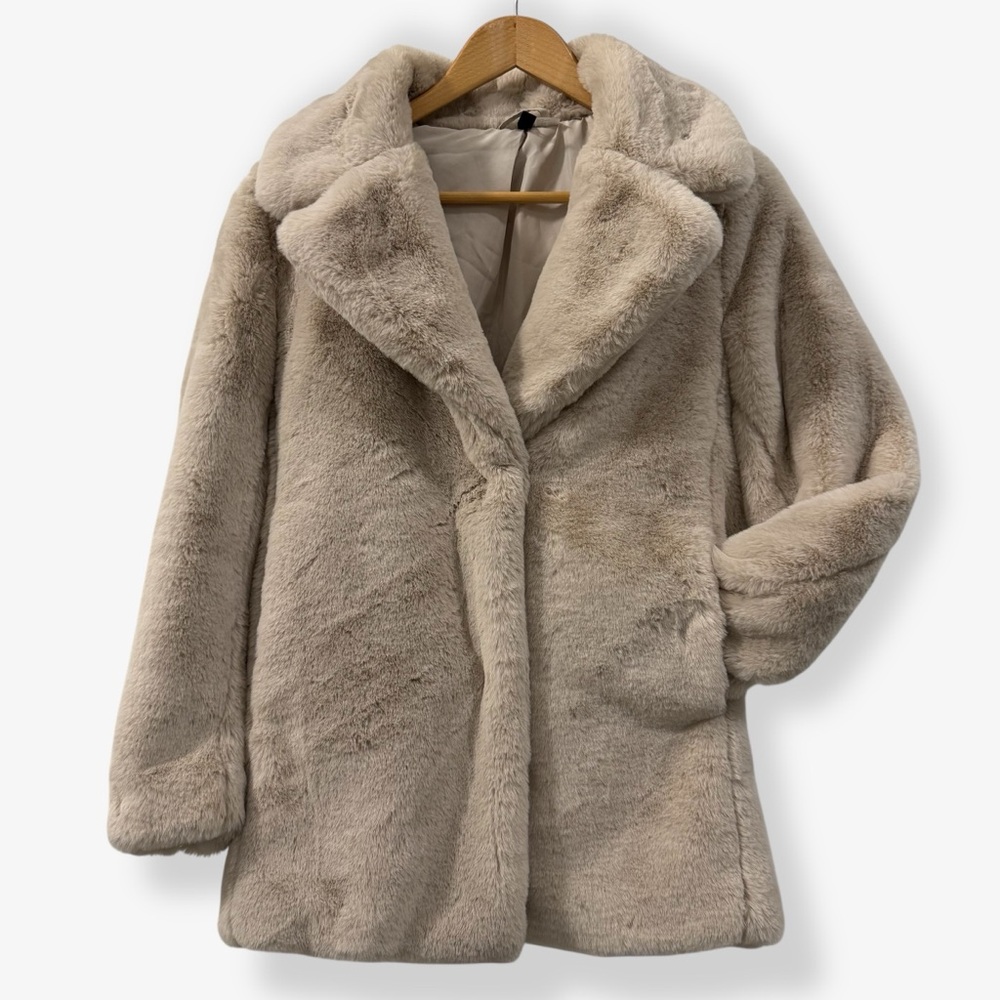 Relaxed Faux Fur Coat in Cream, size XS